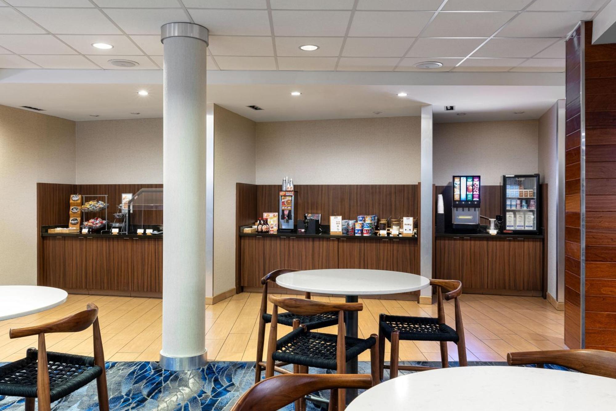 Fairfield Inn & Suites By Marriott Smithfield Exterior foto