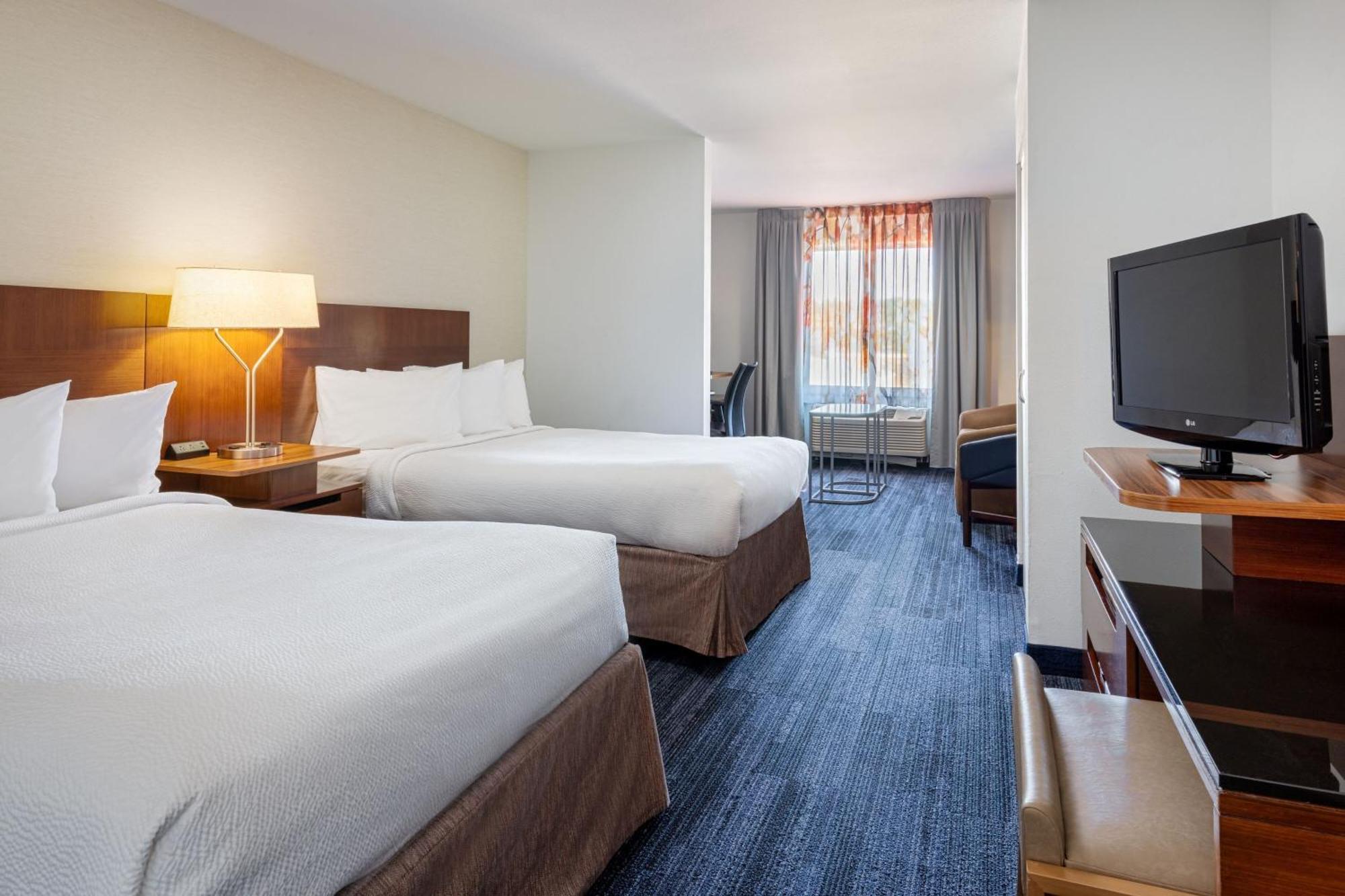 Fairfield Inn & Suites By Marriott Smithfield Exterior foto