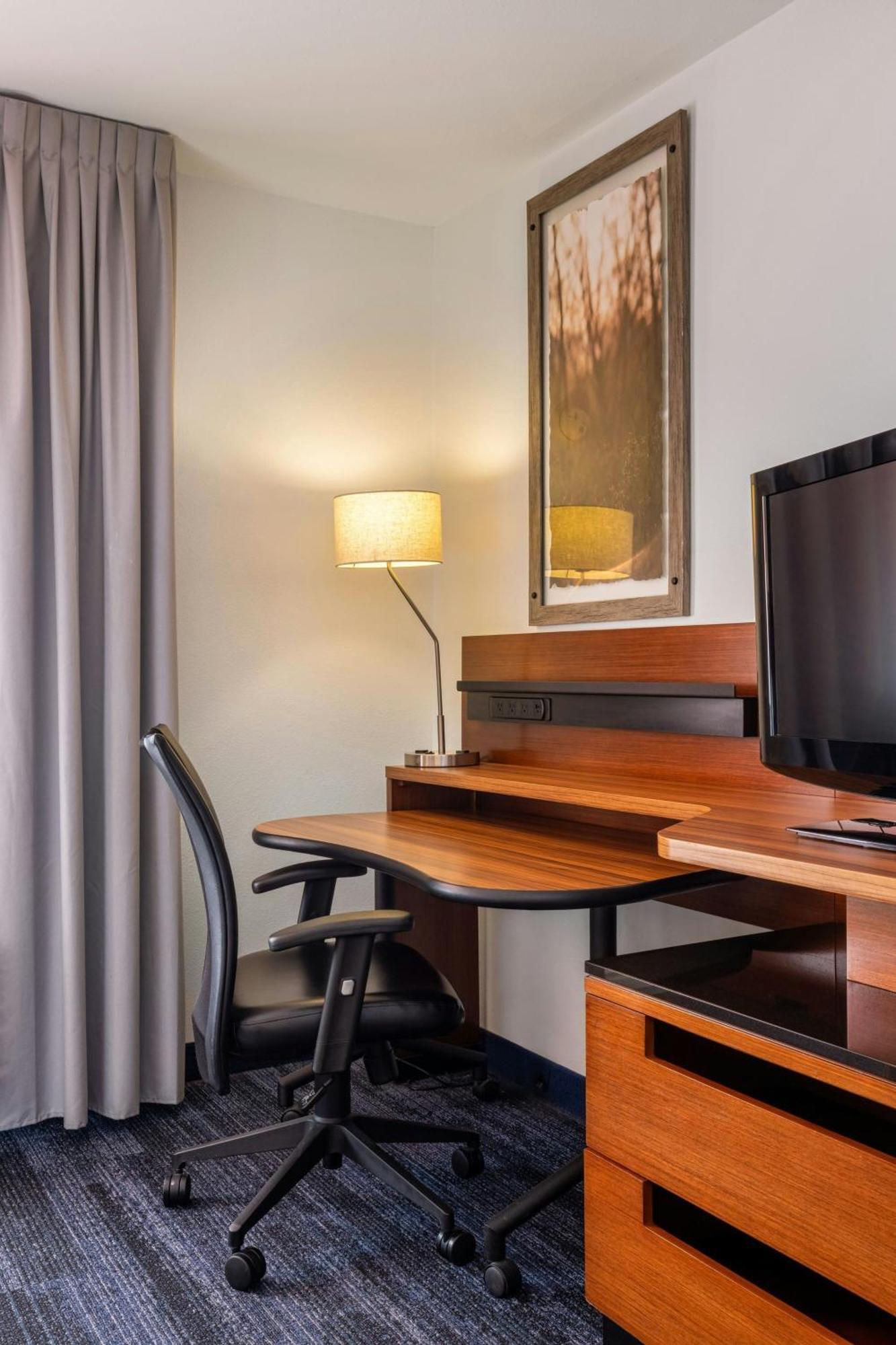 Fairfield Inn & Suites By Marriott Smithfield Exterior foto